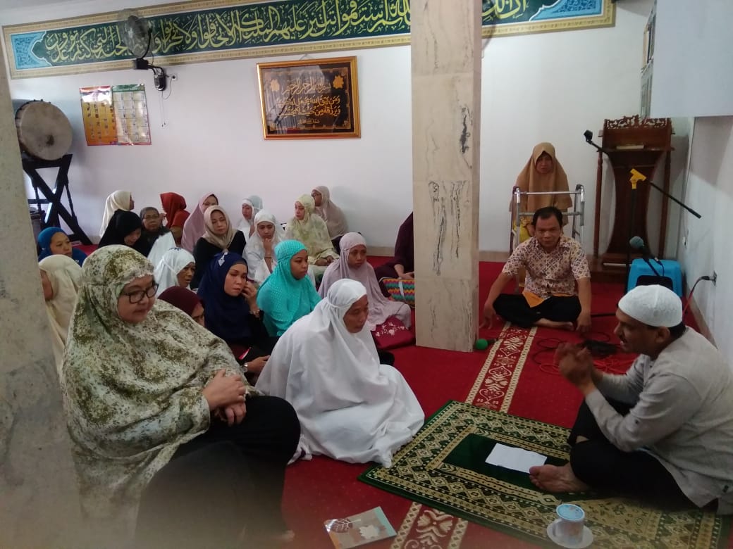 https://www.wanitaalirsyad.id/doc/kegiatan/30_Mualaf-di-Masjid-Al-Irsyad-Rutan-Pondok-Bambu_2023-05-12-113123.jpg